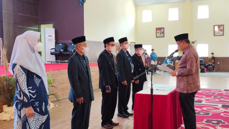 Amran Mahmud Lantik Pimpinan Baznas Wajo Periode 2021-2026