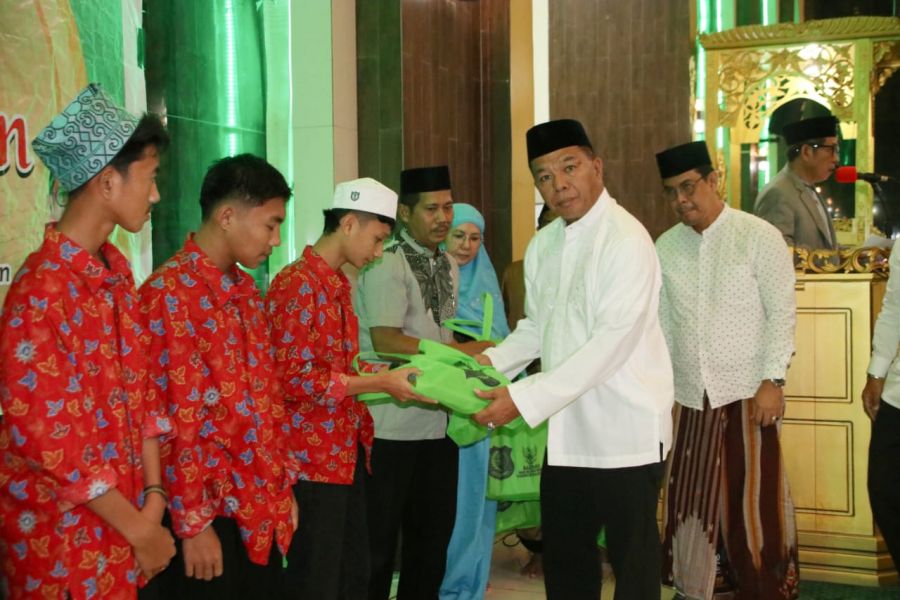 Andi Utta dan Edy Manaf Kompak Hadiri Peringatan Nuzulul Quran