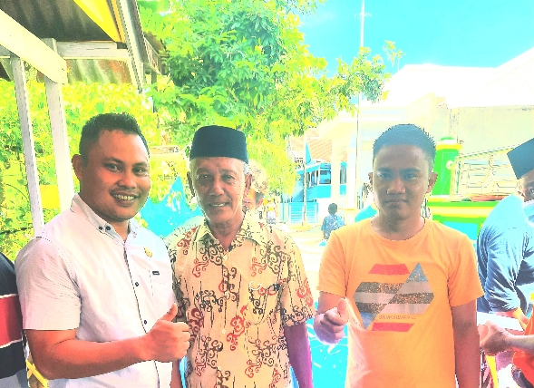 Anggota DPRD Pangkep Umar Reses di Pulau Badi, Ini Usulan Masyarakat