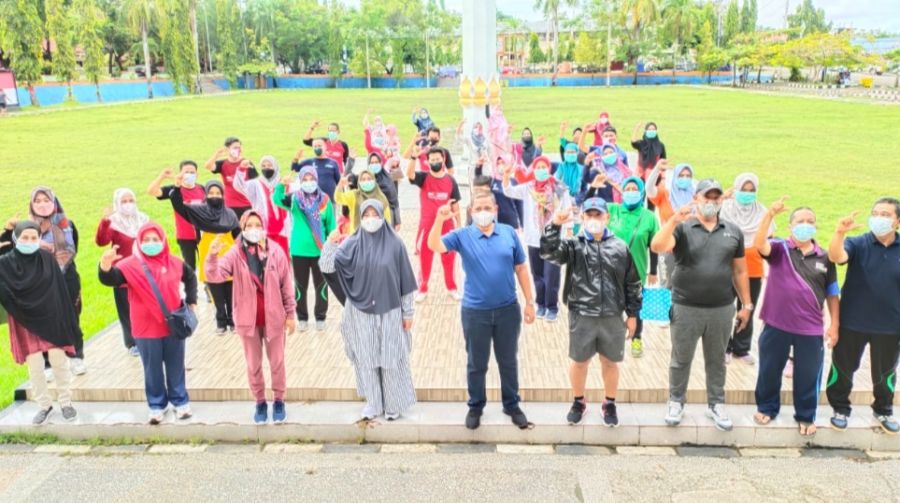Bersama Ketua TP PKK Wajo, Bupati Wajo Kampanyekan Gerakan Masyarakat Hidup Sehat
