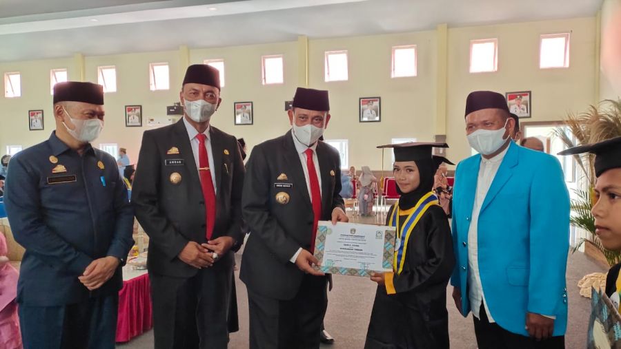Bersama Wabup, Bupati Wajo Hadiri Wisuda Santri TK-TPA BKPRMI