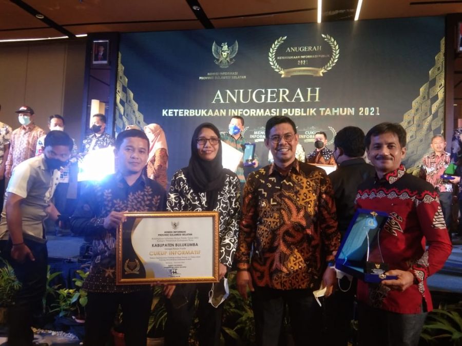 Bulukumba Terima Anugerah Keterbukaan Informasi Publik