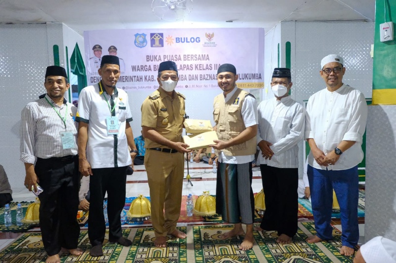 Bupati Andi Utta Buka Puasa Bersama Warga Binaan Lapas