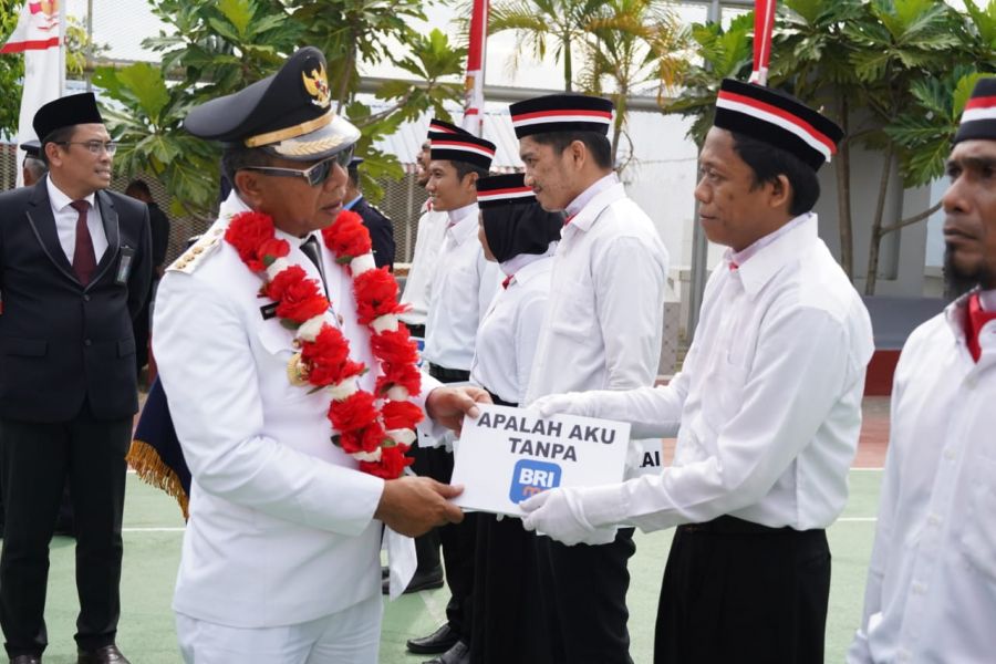 Bupati Andi Utta Hibur dan Serahkan Remisi kepada Narapidana