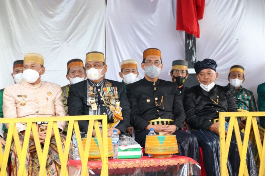 Bupati dan Wabup Bone Ziarah ke Makam Raja Bone ke-9 Lapattawe di Bulukumba