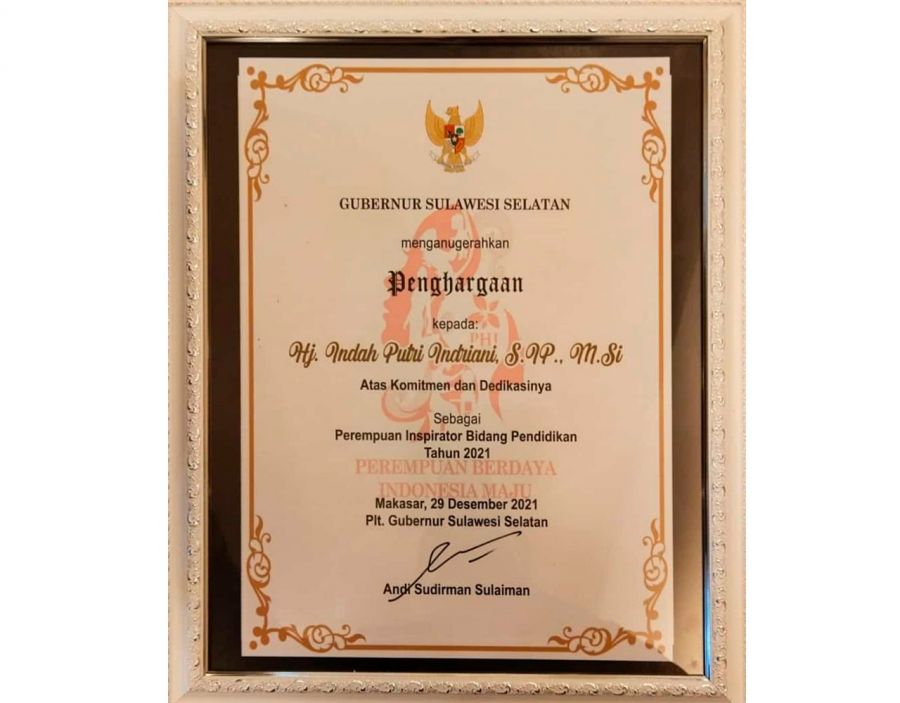 Bupati Luwu Utara Dinobatkan Sebagai Tokoh Perempuan Inspirator Bidang Pendidikan di Sulsel