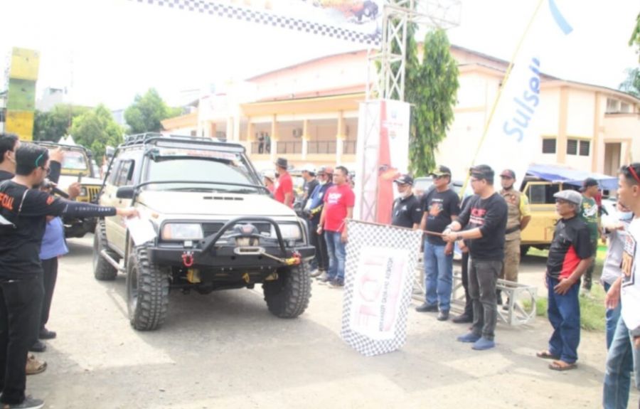 Bupati Soppeng Secara Resmi Melepas Peserta Kejurda Extreme Offroad Seri II