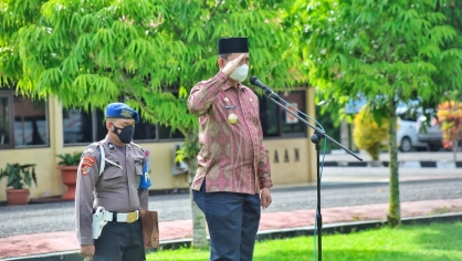 Bupati Wajo Bacakan Amanat Kapolri saat Pimpin Apel Pengamanan Jelang Nataru