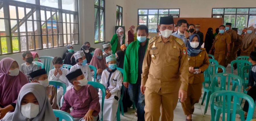Bupati Wajo Buka Festival Anak Saleh Mahasiswa KKN UINAM di Tanasitolo