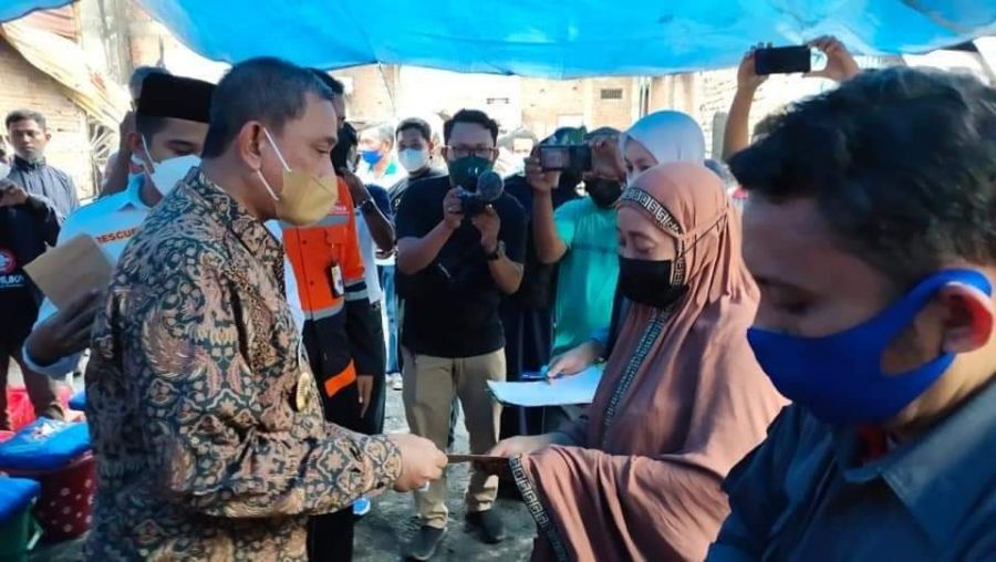 Bupati Wajo Beri Semangat Kepada Korban Kebakaran di Lapongkoda