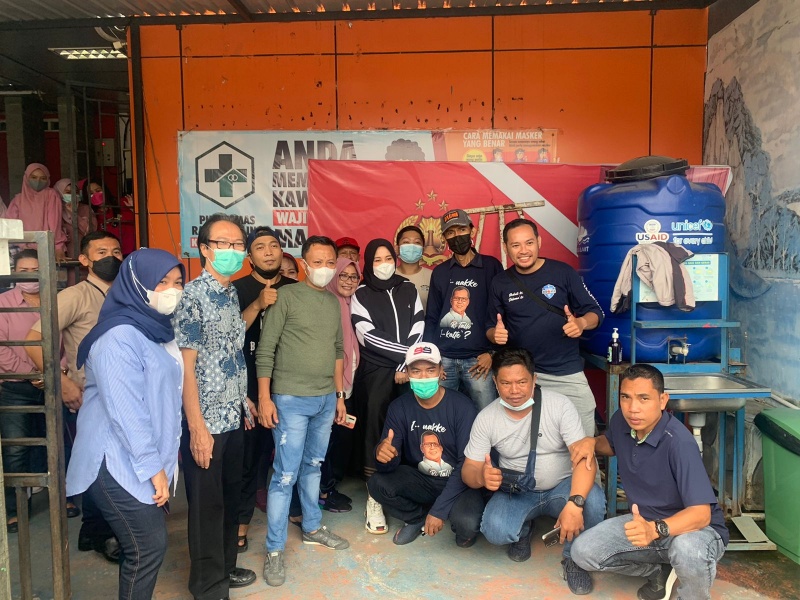 Cegah Stunting, Fatmawati Rusdi Serahkan Paket PMT Pada Balita Di PKM Kecamatan Tallo