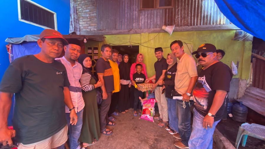 Cepat Tanggap, Lurah Pannampu Serahkan Sembako ke Bocah Penjual Gulali yang Viral di Media