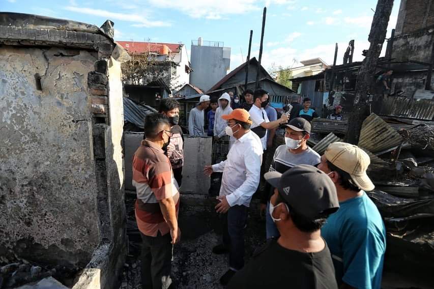Danny Pomanto Mengunjungi Lokasi Kebakaran Yang Hanguskan 110 Rumah