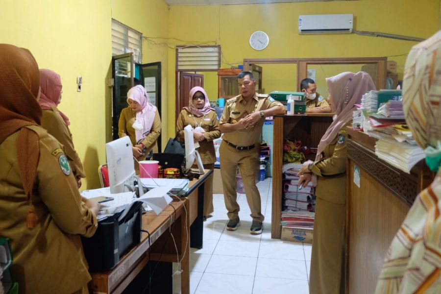 Hari Pertama Kantor, Bupati dan Wabup Lakukan Sidak