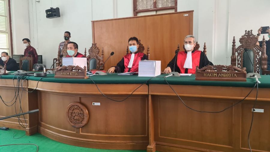Istri Edy Rahmat Mengaku Amankan Uang OTT