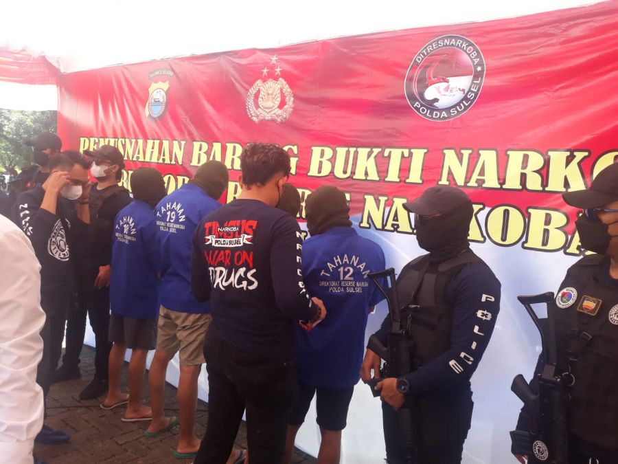 Kapolda Sulsel Pimpin Pemusnahan Barang Bukti 74, 9 Kg Sabu dan 38.604 Butir Ekstasi