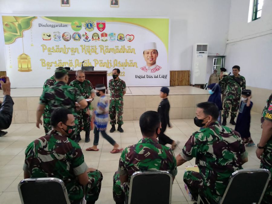 Kodim 1408 Makassar Berbagi Bersama Prajurit, Kaum Duafa dan Rekan Media