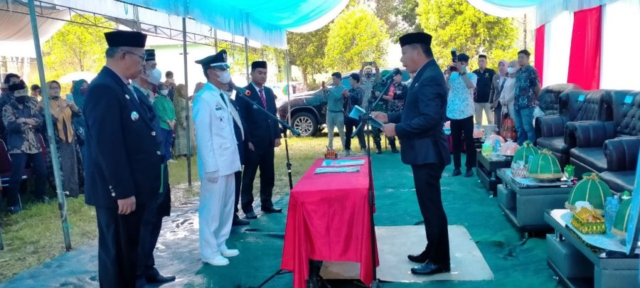 Lantik Kades PAW Baruga Riattang, Andi Utta Minta Percepatan Vaksinasi Warga