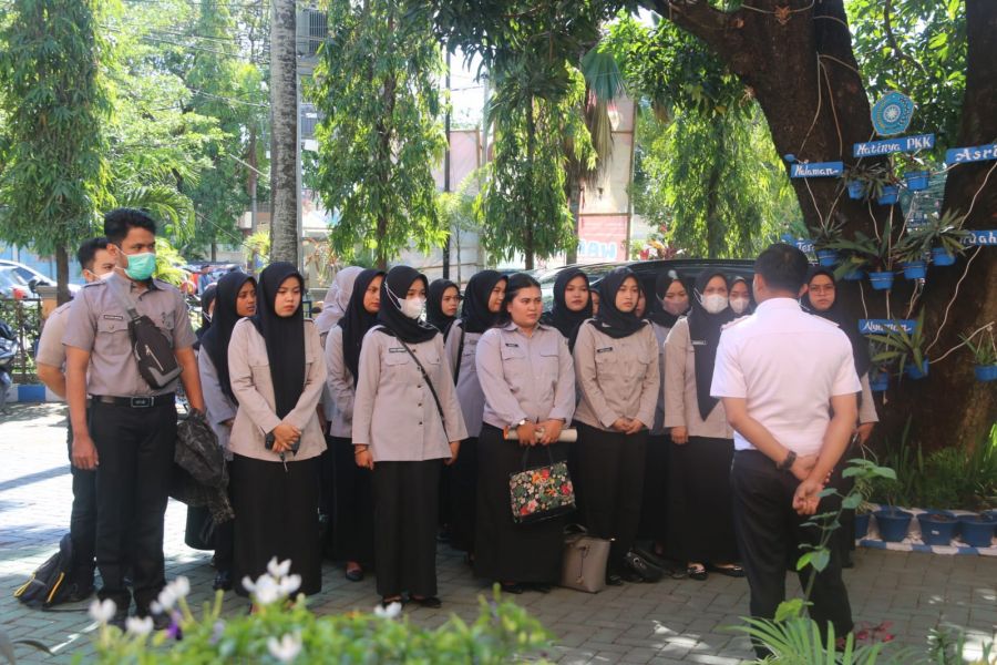 Laskar Pelangi Dibekali, Camat Tallo Ingatkan Etos Kerja