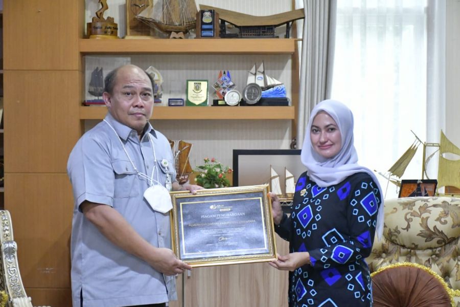 Lindungi 5.000 Pegawai Non ASN, Pemda Lutra Terima Penghargaan dari BPJS Ketenagakerjaan