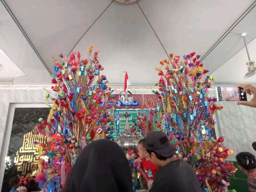 Masyarakat Pulau Badi Memperingati Maulid Nabi Muhammad SAW