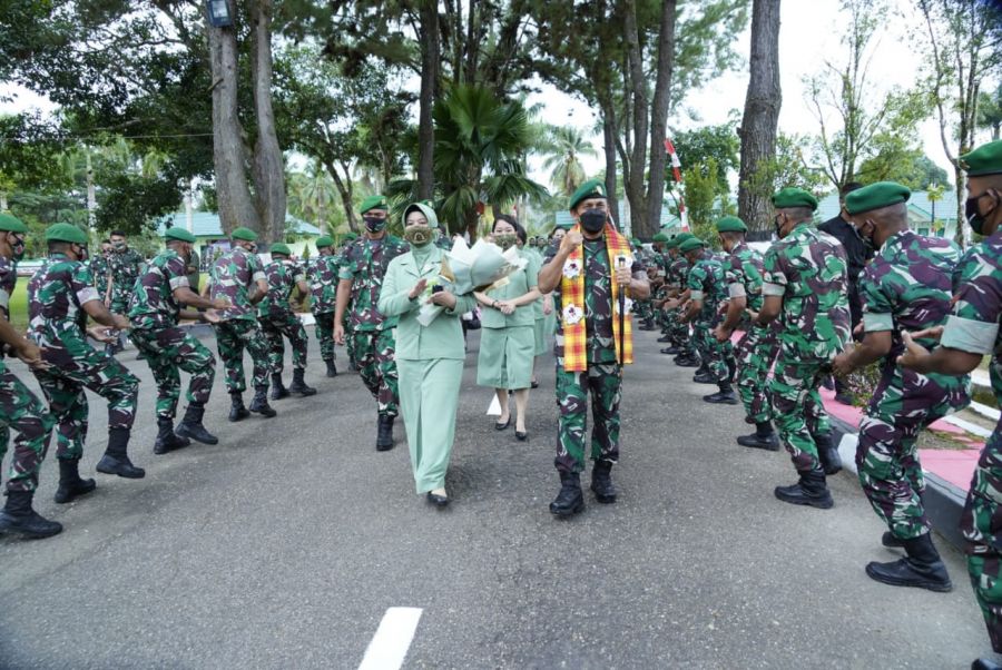 Pangdam Hasanuddin Menyambangi Yonif 725/Woroagi: Prajurit Harus Memiliki Kemampuan Bela Diri