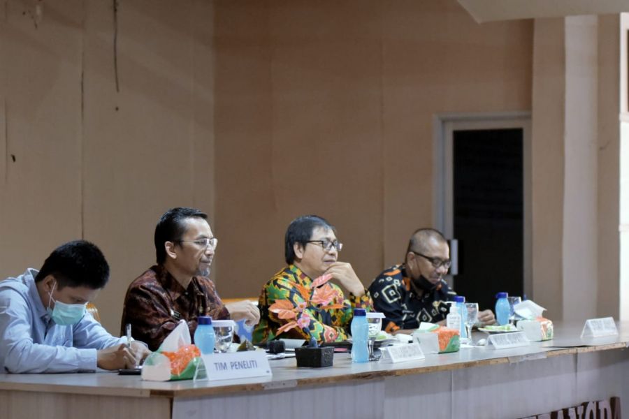 Perkuat Mitigasi, Pemda Lutra dan Unhas Lakukan Penyelidikan Geologi di Tiga Sungai Besar