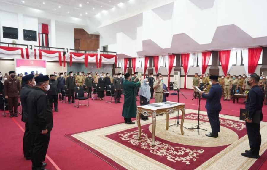 PLT Gubernur Sulsel Andi Sudirman Sulaiman Lantik Jabatan Struktural Pemprov