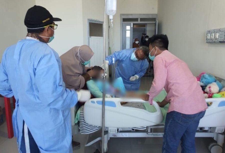 PLT Gubernur Sulsel Arahkan Tim Ahli Kesehatan Pemprov Cek Kondisi AP