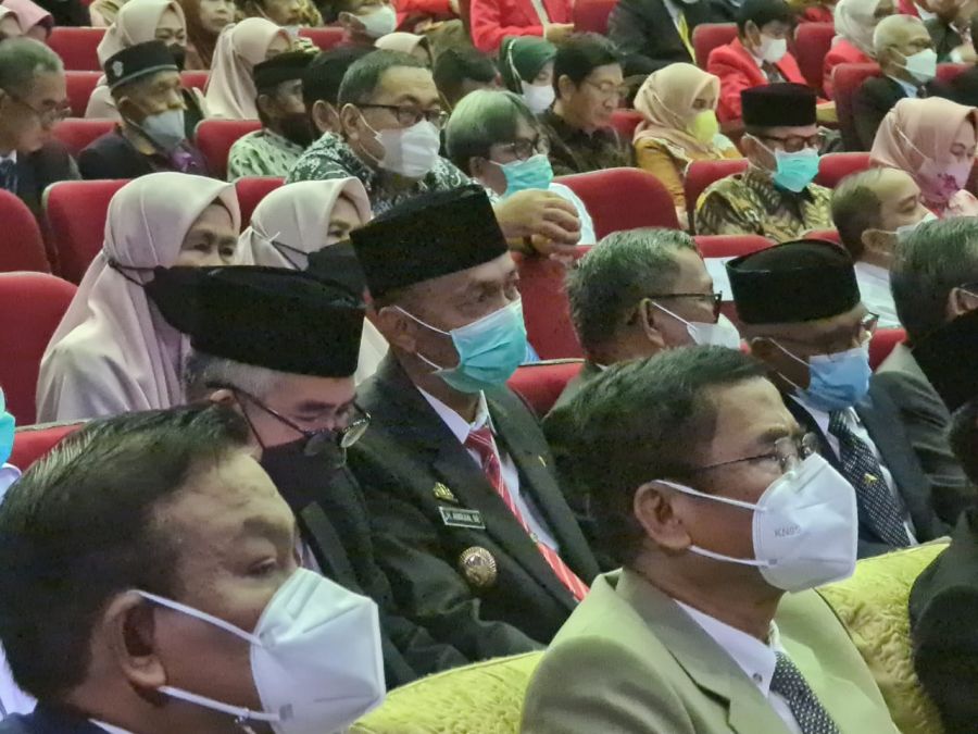 Sampaikan Ucapan Selamat Pemkab, Wakil Bupati Wajo Hadiri Pelantikan Rektor Unhas