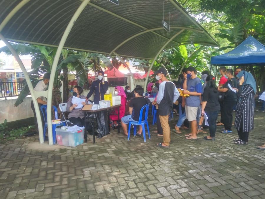 Samsat Makassar Mengadakan Vaksinasi
