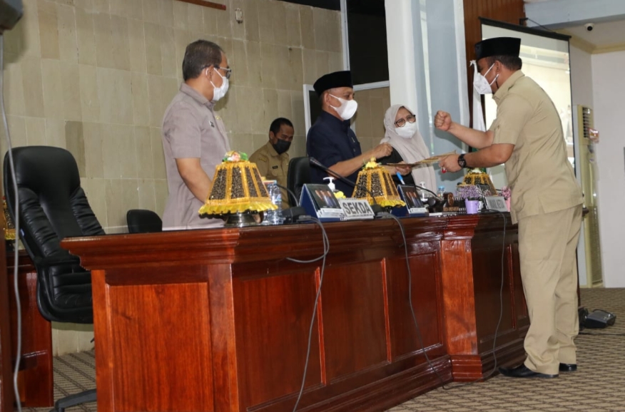 Sekda Luwu Timur Apresiasi Saran dan Masukan Fraksi - Fraksi DPRD
