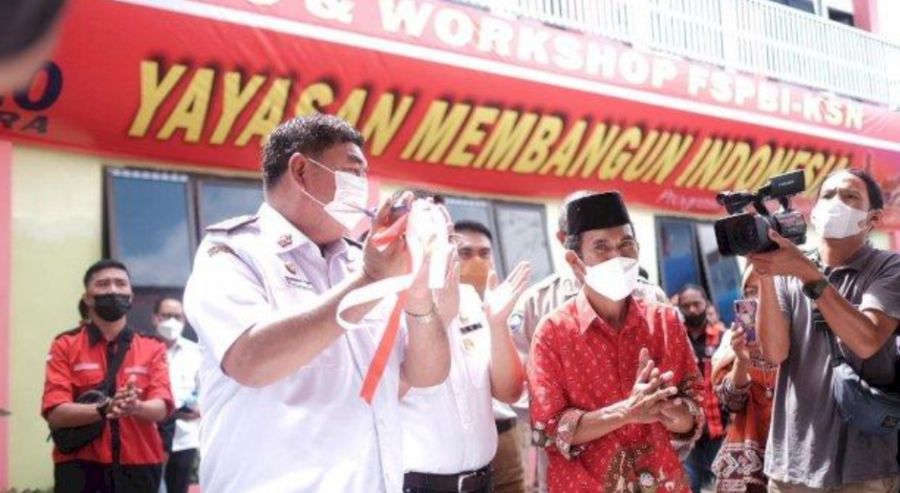 Sekprov Sulsel Mewakili PLT Gubernur  Resmikan Gedung BLK FSPKI Dan KSN di Maros