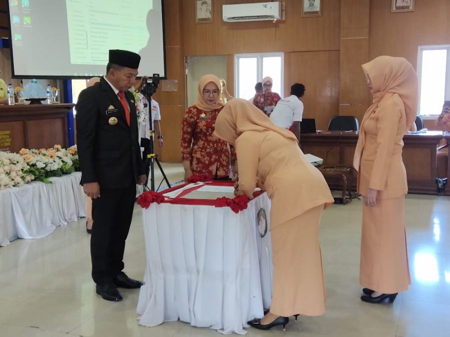 Sertijab Pengurus DWP Bulukumba, Bupati Jangan Bahas Politik dan Fokus Bekerja