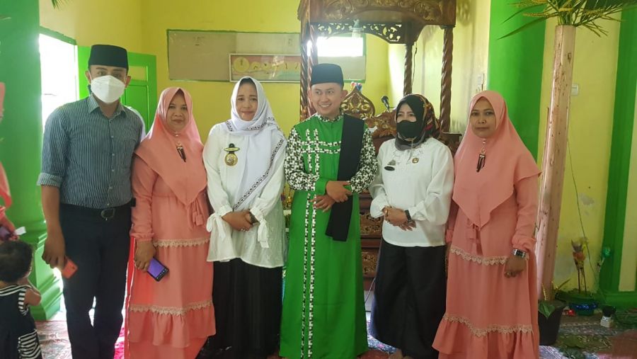 Staf Ahli SDM Bulukumba Bersama Kades Iriani Philip Peringati Maulid Nabi Muhammad di Anrihua