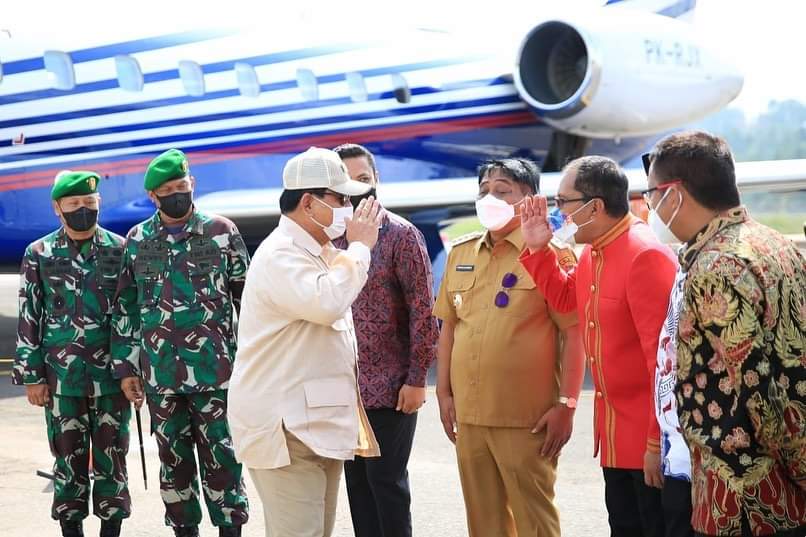 Wali Kota Danny Dampingi Menhan RI Prabowo Subianto Beri Kuliah Umum Mahasiswa UKI Toraja