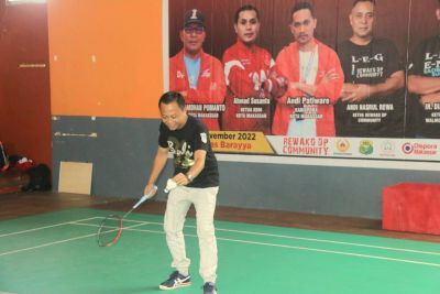 Hadir di Pembukaan Turnamen Badminton, Camat Tallo: Mari Kita Junjung Tinggi Sportivitas